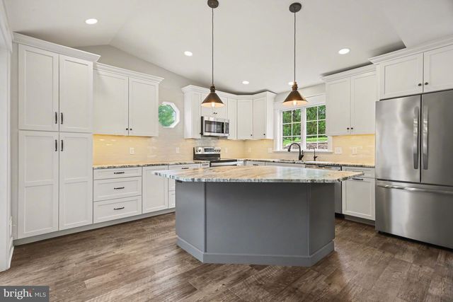 51 TROY DR, Lititz, PA 17543