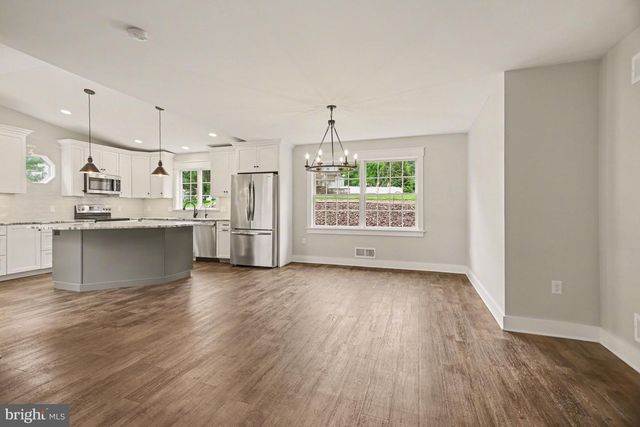 51 TROY DR, Lititz, PA 17543