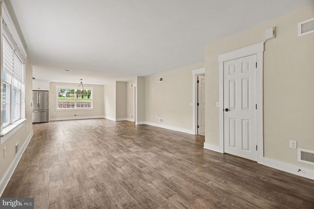 51 TROY DR, Lititz, PA 17543