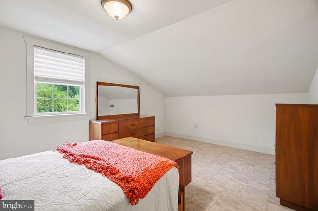 51 TROY DR, Lititz, PA 17543