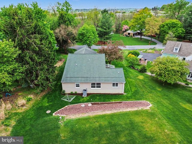51 TROY DR, Lititz, PA 17543