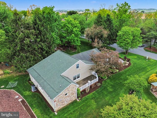 51 TROY DR, Lititz, PA 17543