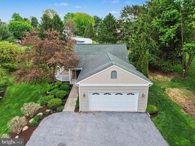 51 TROY DR, Lititz, PA 17543