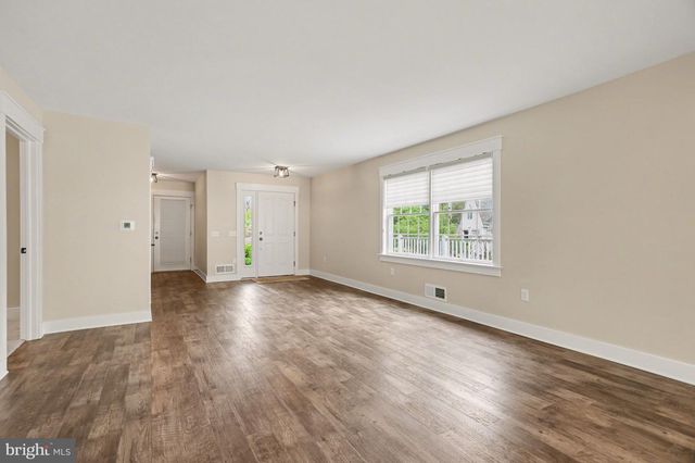 51 TROY DR, Lititz, PA 17543