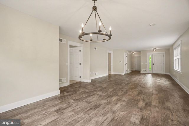 51 TROY DR, Lititz, PA 17543