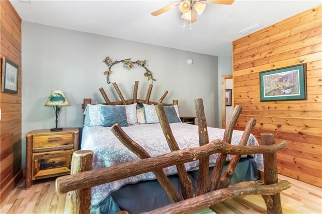 525 Gallery Court, Ellijay, GA 30540