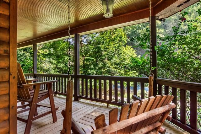525 Gallery Court, Ellijay, GA 30540