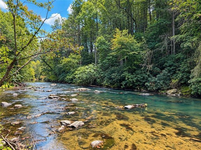 525 Gallery Court, Ellijay, GA 30540
