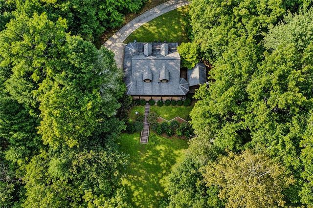 525 Gallery Court, Ellijay, GA 30540