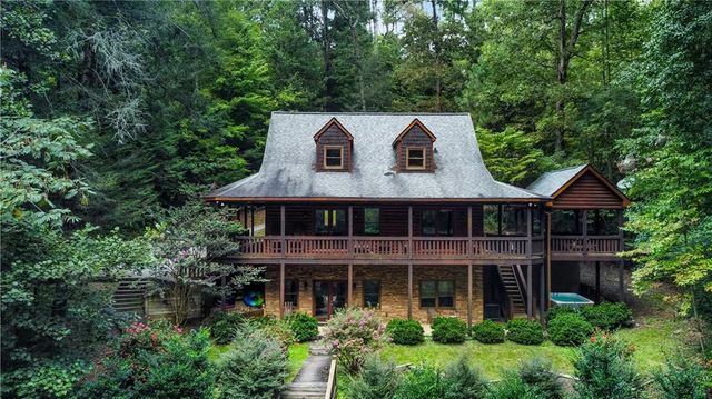 525 Gallery Court, Ellijay, GA 30540