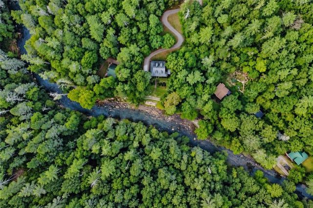 525 Gallery Court, Ellijay, GA 30540