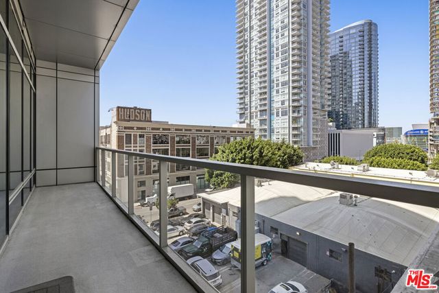 1155 S Grand Avenue 508, Los Angeles, CA 90015