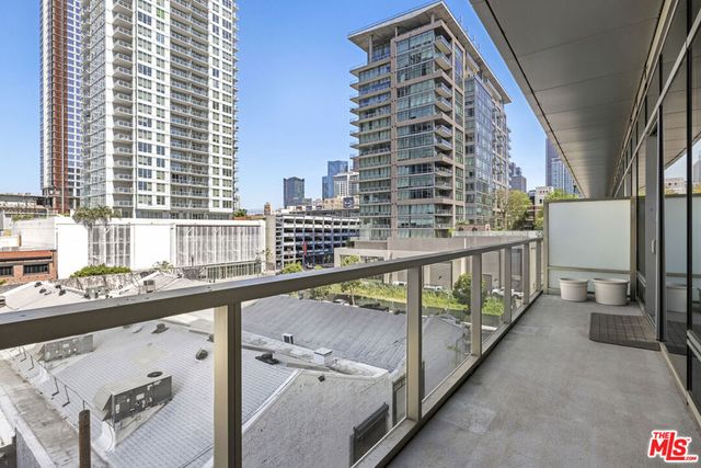 1155 S Grand Avenue 508, Los Angeles, CA 90015