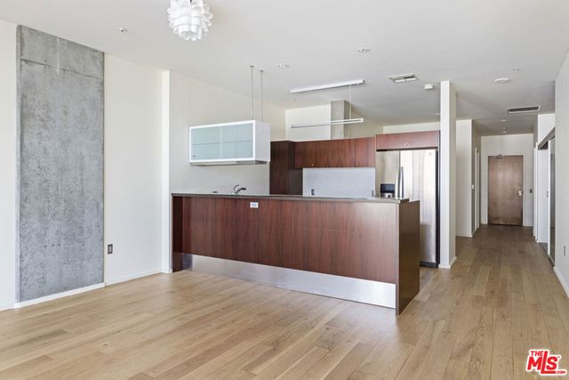 1155 S Grand Avenue 508, Los Angeles, CA 90015