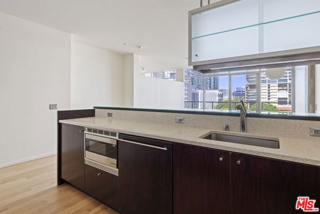 1155 S Grand Avenue 508, Los Angeles, CA 90015