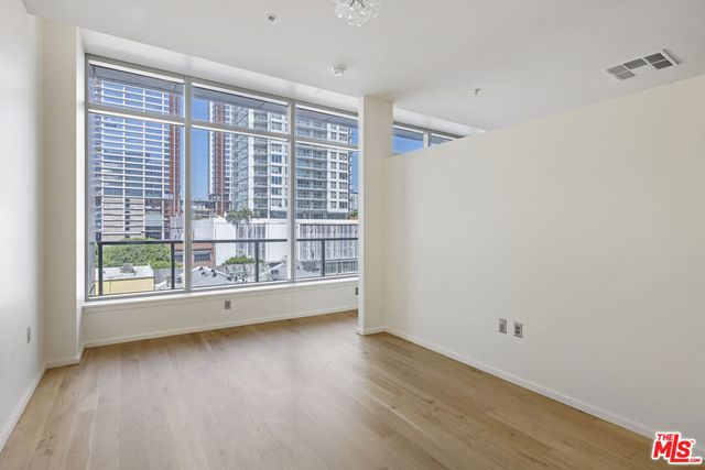 1155 S Grand Avenue 508, Los Angeles, CA 90015