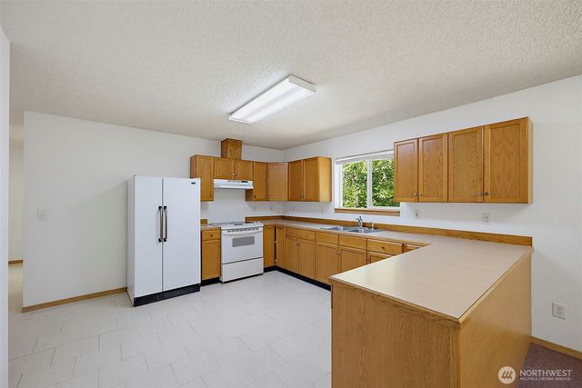 20820 127th Avenue E, Graham, WA 98338