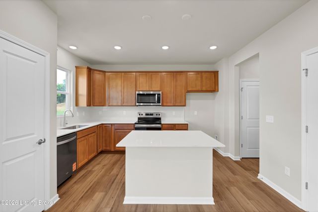 8417 Hollis Vw Way, Louisville, KY 40214