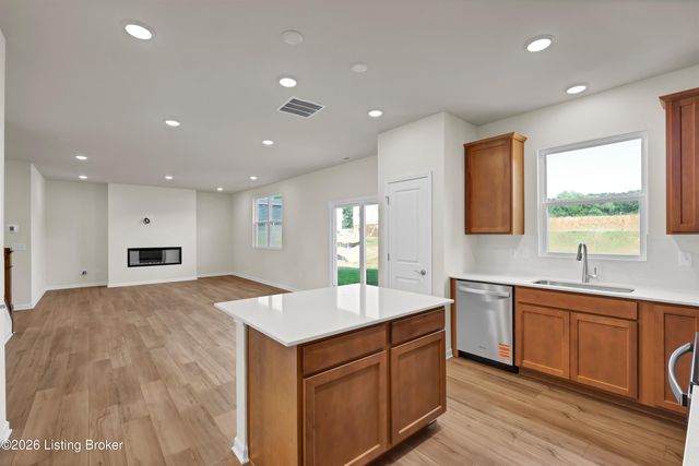8417 Hollis Vw Way, Louisville, KY 40214