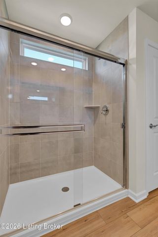 8417 Hollis Vw Way, Louisville, KY 40214