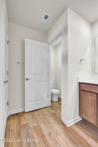 8417 Hollis Vw Way, Louisville, KY 40214