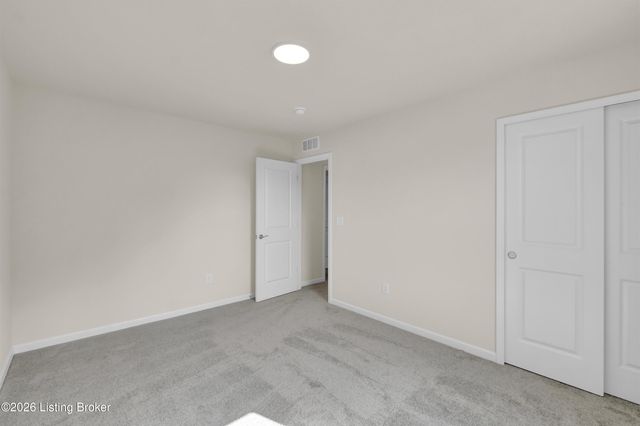 8417 Hollis Vw Way, Louisville, KY 40214