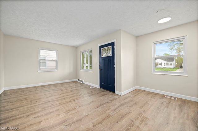 624 Eastern Heights Boulevard, Elyria, OH 44035