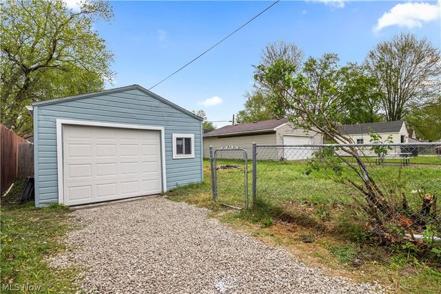 624 Eastern Heights Boulevard, Elyria, OH 44035