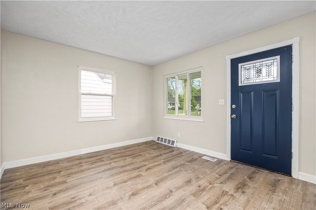 624 Eastern Heights Boulevard, Elyria, OH 44035