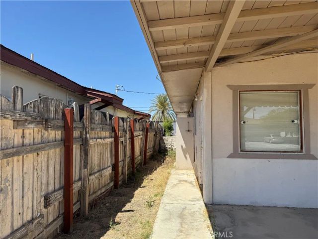 6450 Athol, 29 Palms, CA 92277