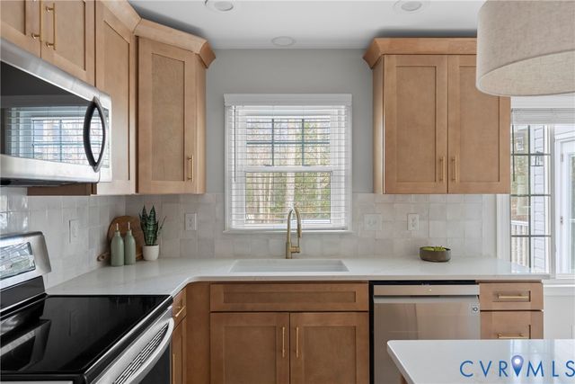 7301 Native Dancer Dr, Midlothian, VA 23112