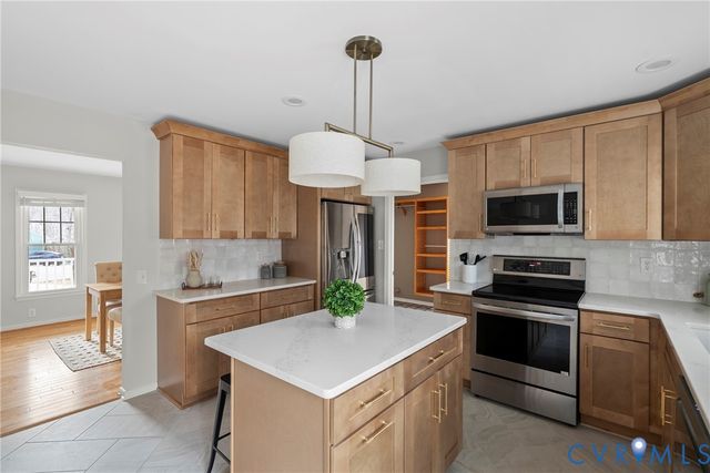 7301 Native Dancer Dr, Midlothian, VA 23112