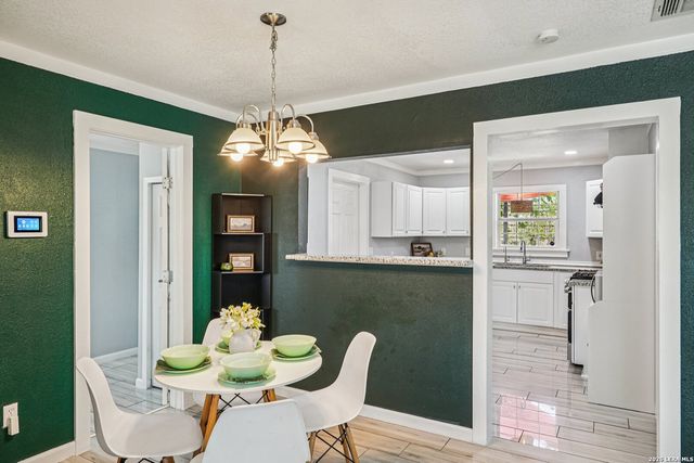 339 FUTURE DR, San Antonio, TX 78213