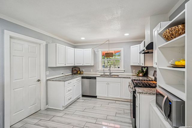 339 FUTURE DR, San Antonio, TX 78213