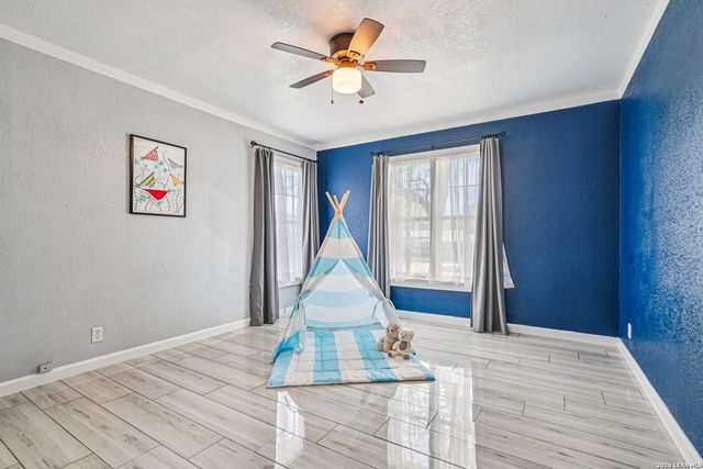 339 FUTURE DR, San Antonio, TX 78213