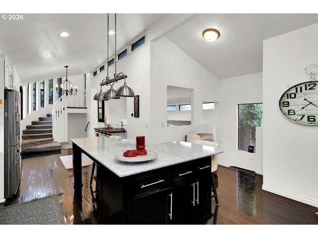 34846 MATTHEWS Rd, Eugene, OR 97405