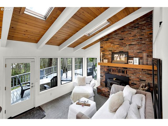 34846 MATTHEWS Rd, Eugene, OR 97405