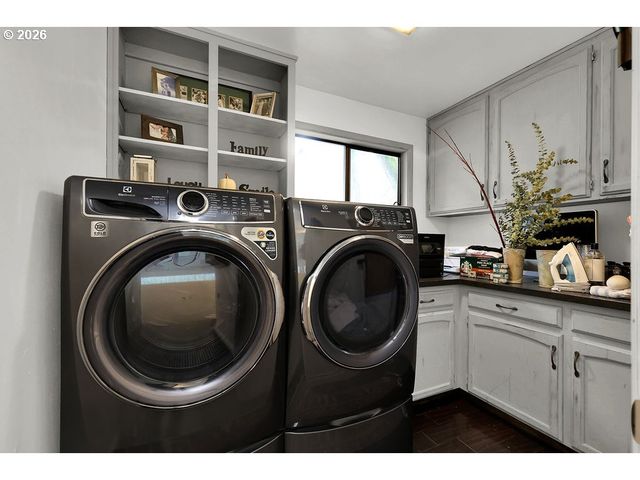 34846 MATTHEWS Rd, Eugene, OR 97405