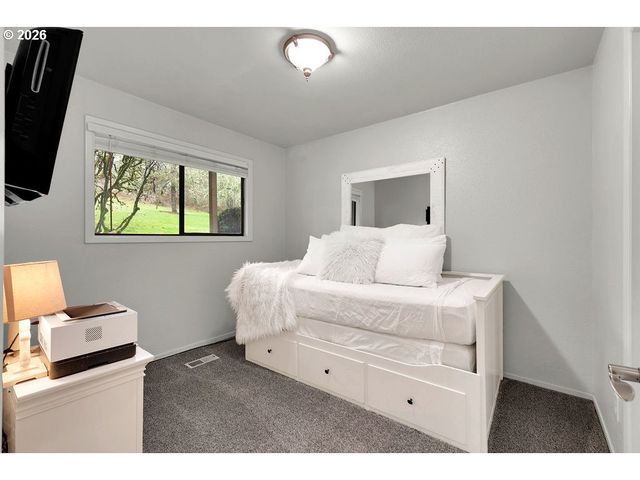 34846 MATTHEWS Rd, Eugene, OR 97405