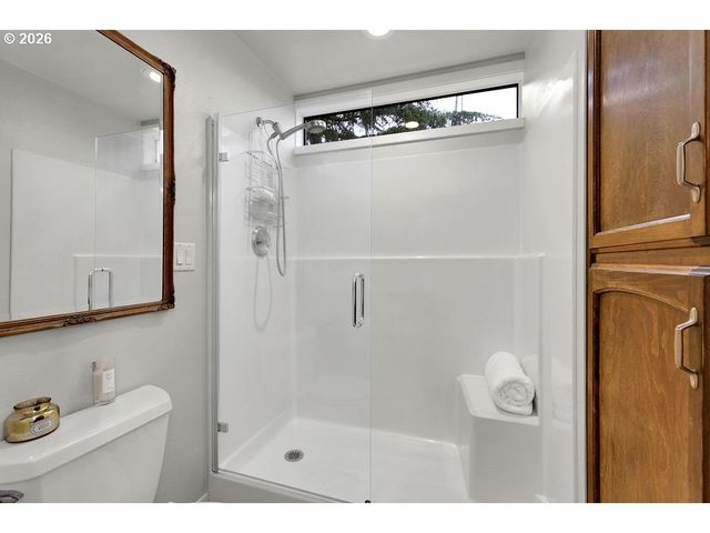 34846 MATTHEWS Rd, Eugene, OR 97405