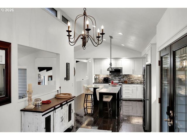 34846 MATTHEWS Rd, Eugene, OR 97405