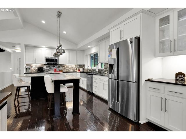 34846 MATTHEWS Rd, Eugene, OR 97405