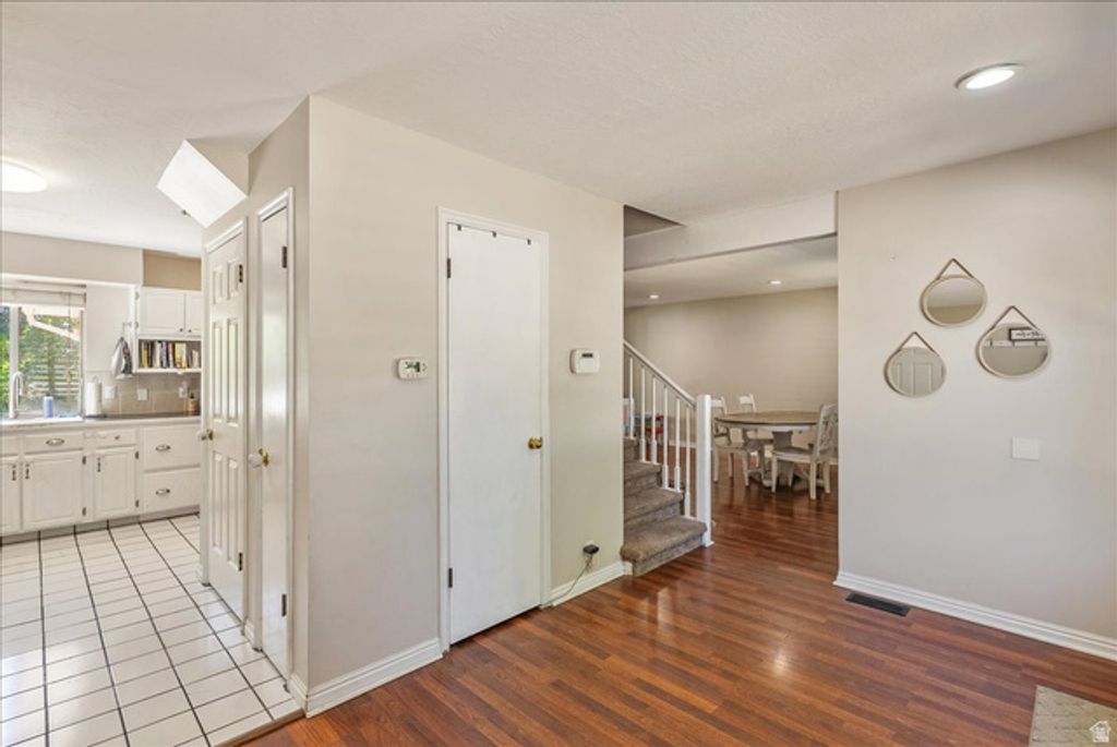 9066 S NEWCASTLE CIR, Sandy, UT 84093 — photo 5