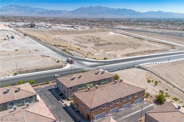10410 Gold Shadow Avenue, Las Vegas, NV 89129