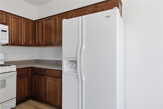 10410 Gold Shadow Avenue, Las Vegas, NV 89129