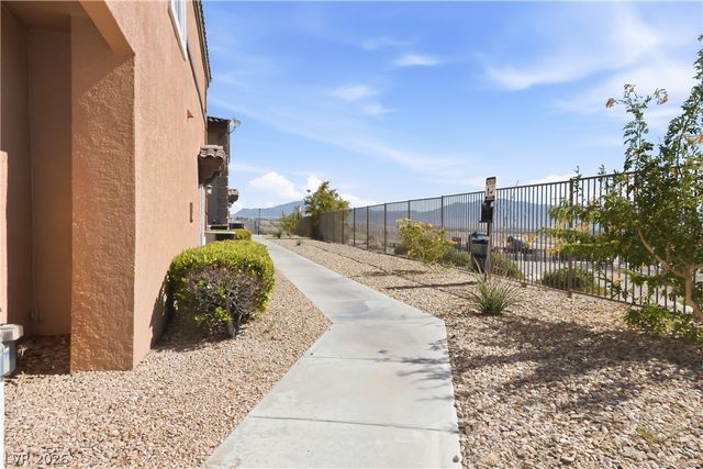 10410 Gold Shadow Avenue, Las Vegas, NV 89129