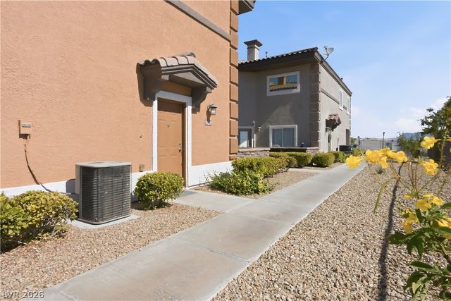 10410 Gold Shadow Avenue, Las Vegas, NV 89129