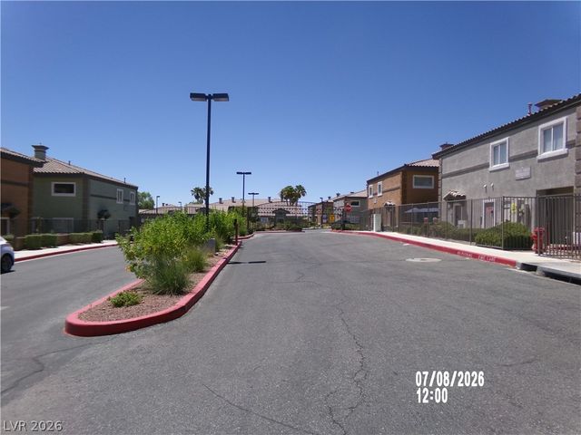 10410 Gold Shadow Avenue, Las Vegas, NV 89129
