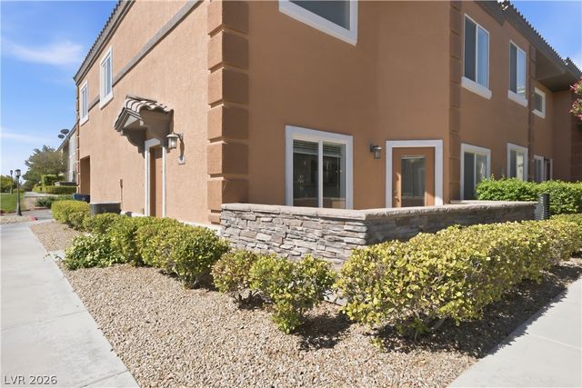 10410 Gold Shadow Avenue, Las Vegas, NV 89129