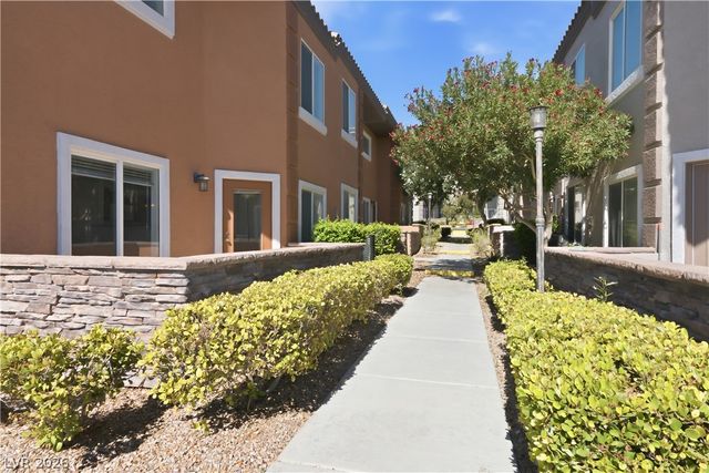 10410 Gold Shadow Avenue, Las Vegas, NV 89129